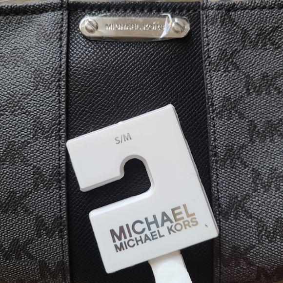 NWT Michael Kors Logo Black Belt Bag - Picture 5 of 7